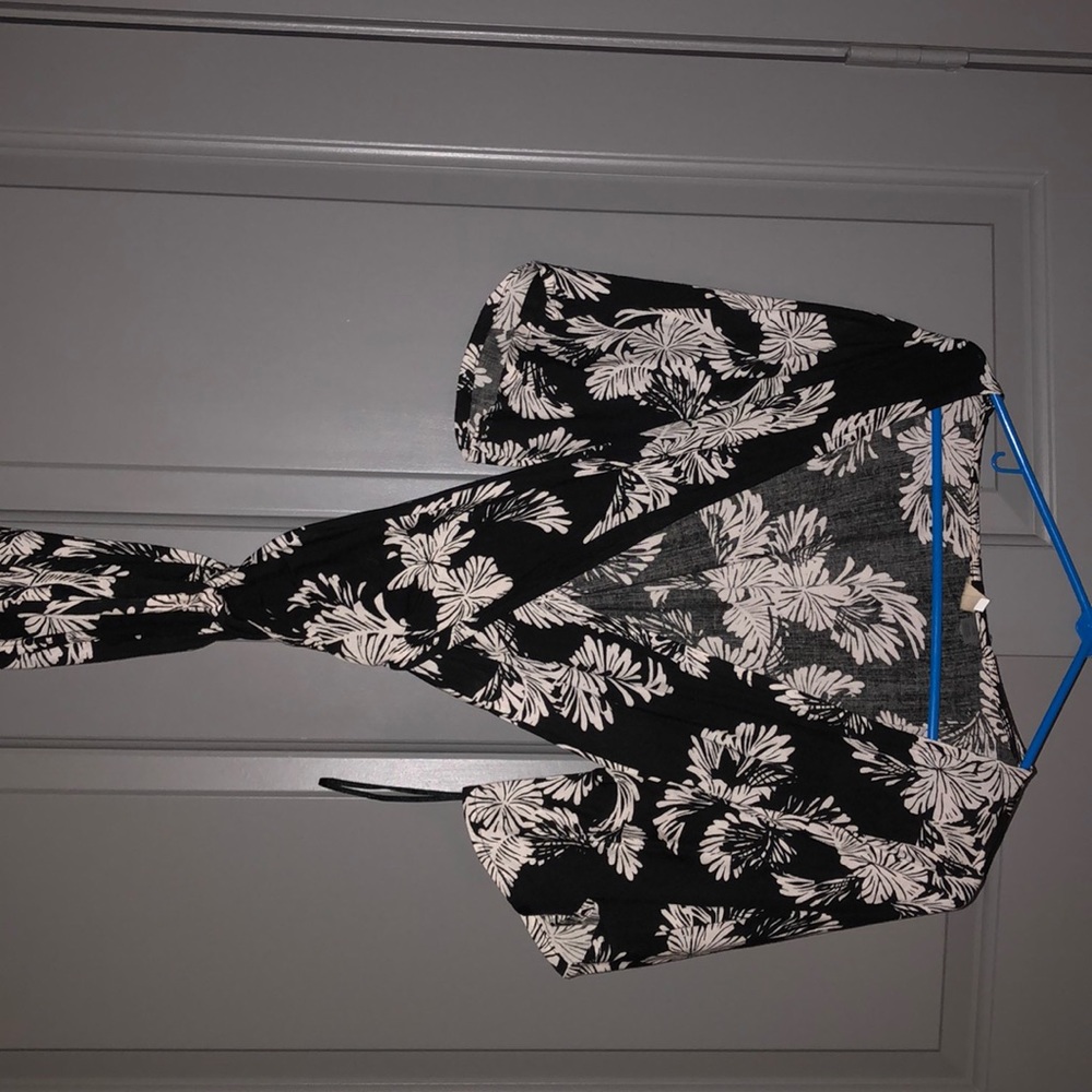 Floral Roxy Wrap dress. Never worn out. Like new